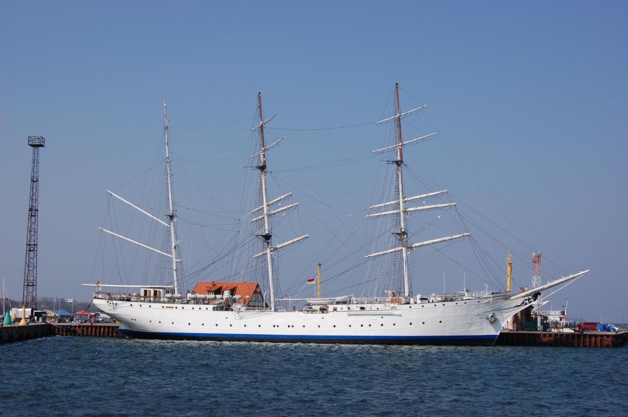 אפרטהוטל שטראלסונד Zum Goldenen Anker מראה חיצוני תמונה